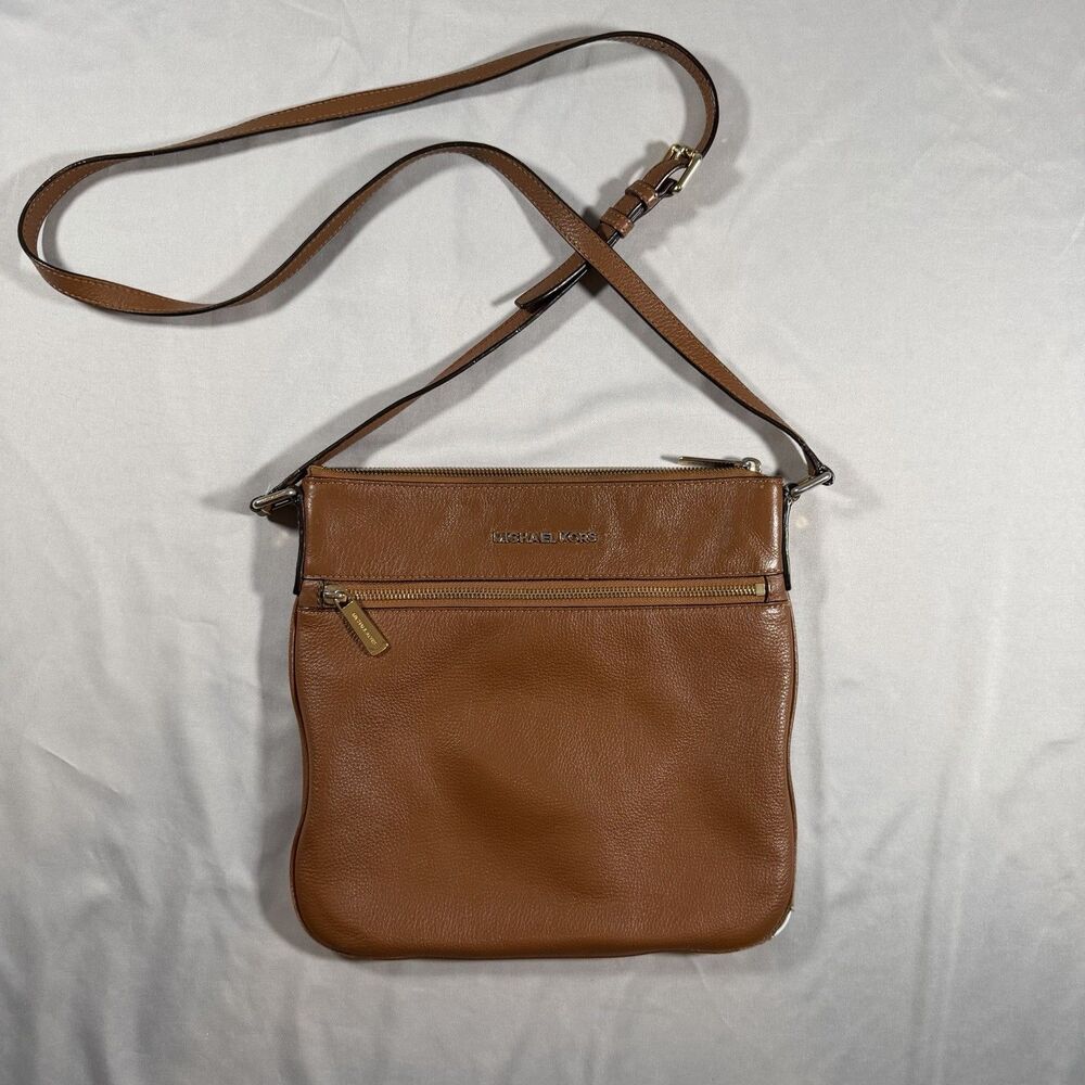 Michael Kors Brown Jet Set Pebble Leather Zip Crossbody Purse
